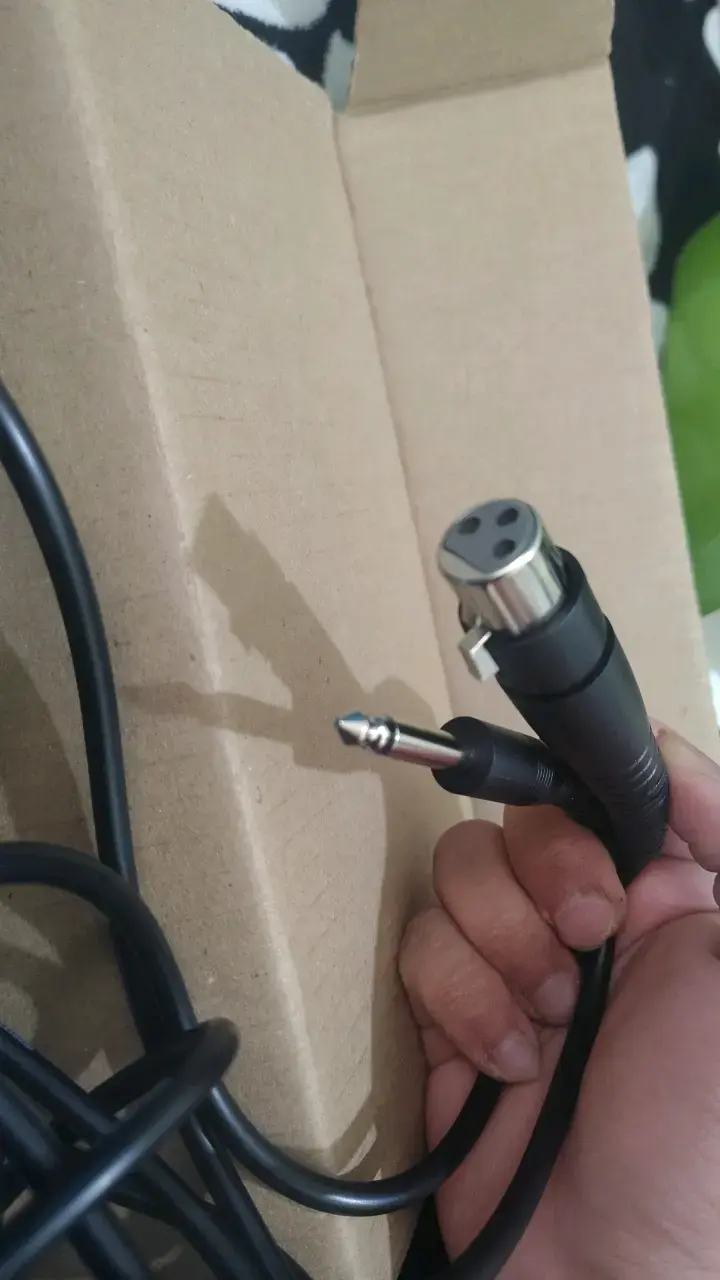 Micrófono Shure SV100 con cable XLR | Sin usar - 2