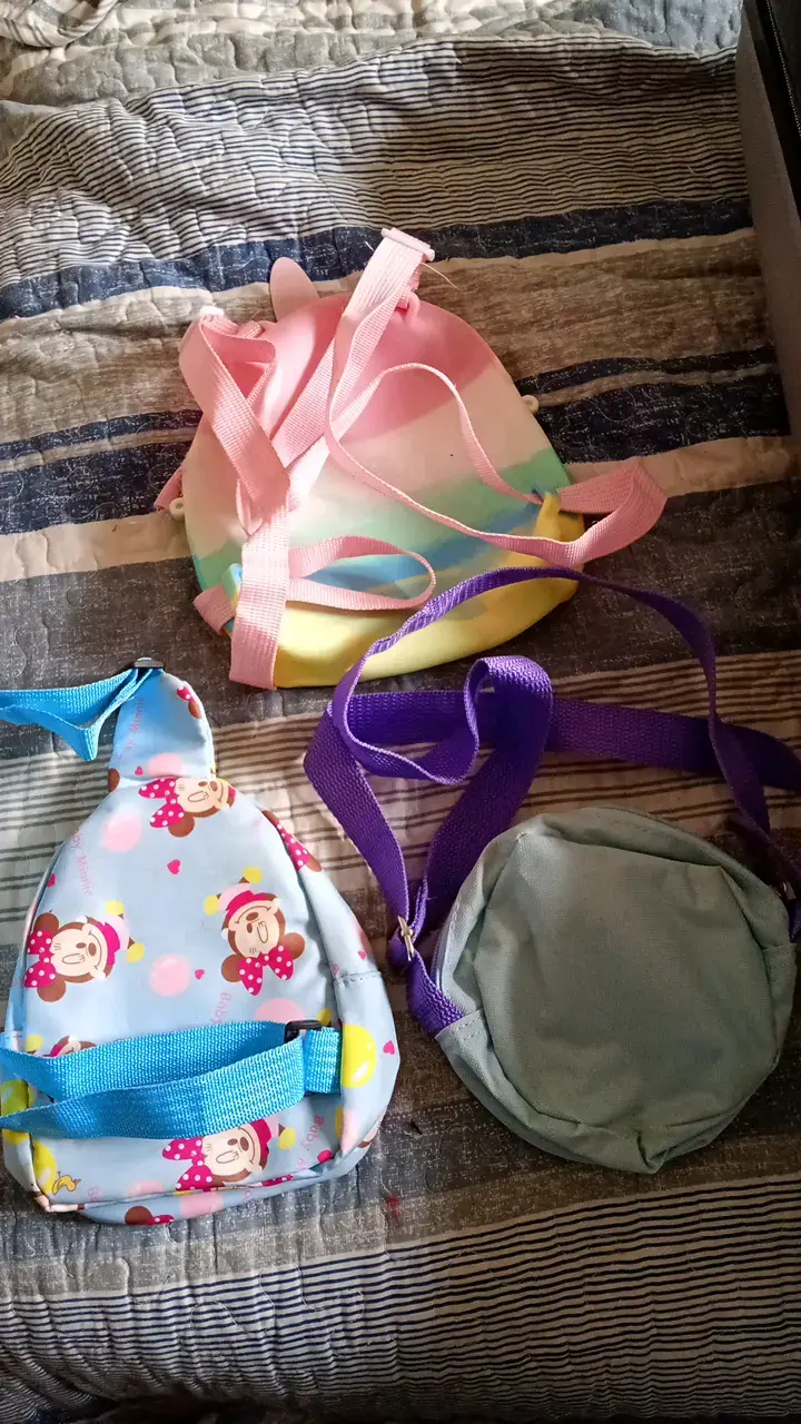 Set de mochilas infantiles con diseño de personajes - 3