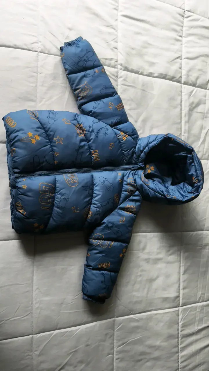 Parka acolchada azul para niño con capucha - 2