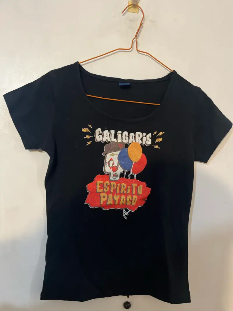 Polera negra banda Los Caligaris Espíritu Payaso - 1