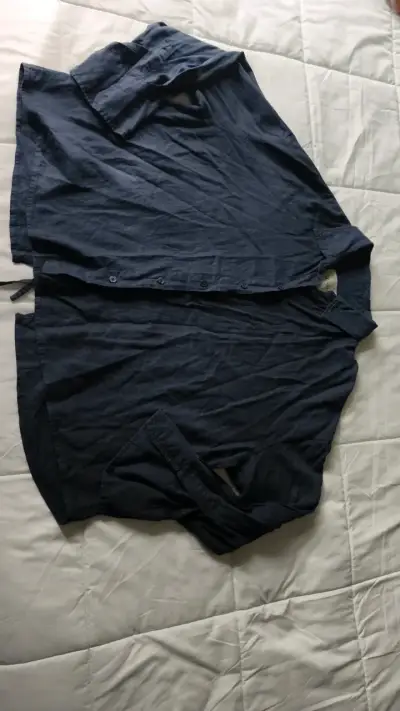 Camisa azul marino para mujer - miniatura 2