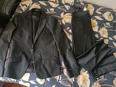 Traje formal negro y gris para hombre - miniatura 1