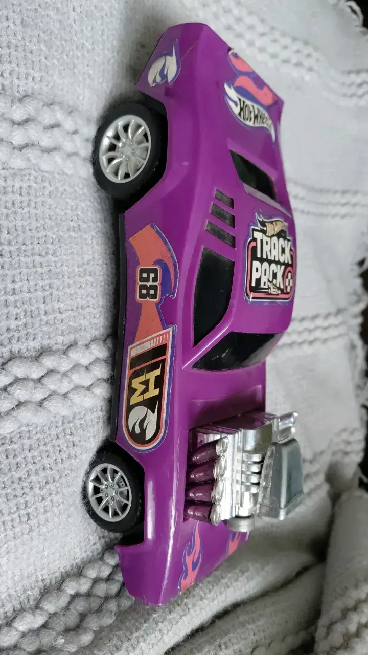 Auto de juguete Hot Wheels Track Pack morado - 4
