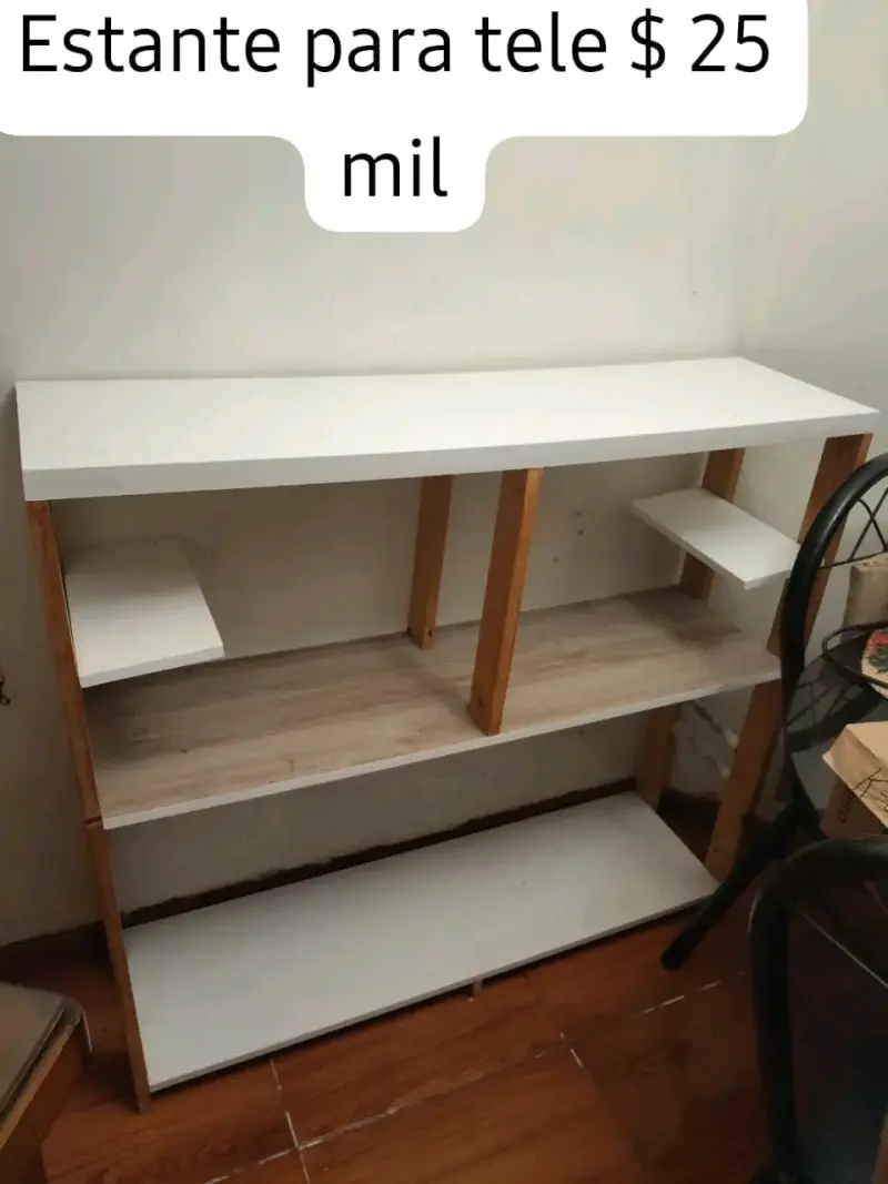 Estante de madera para televisor - 1