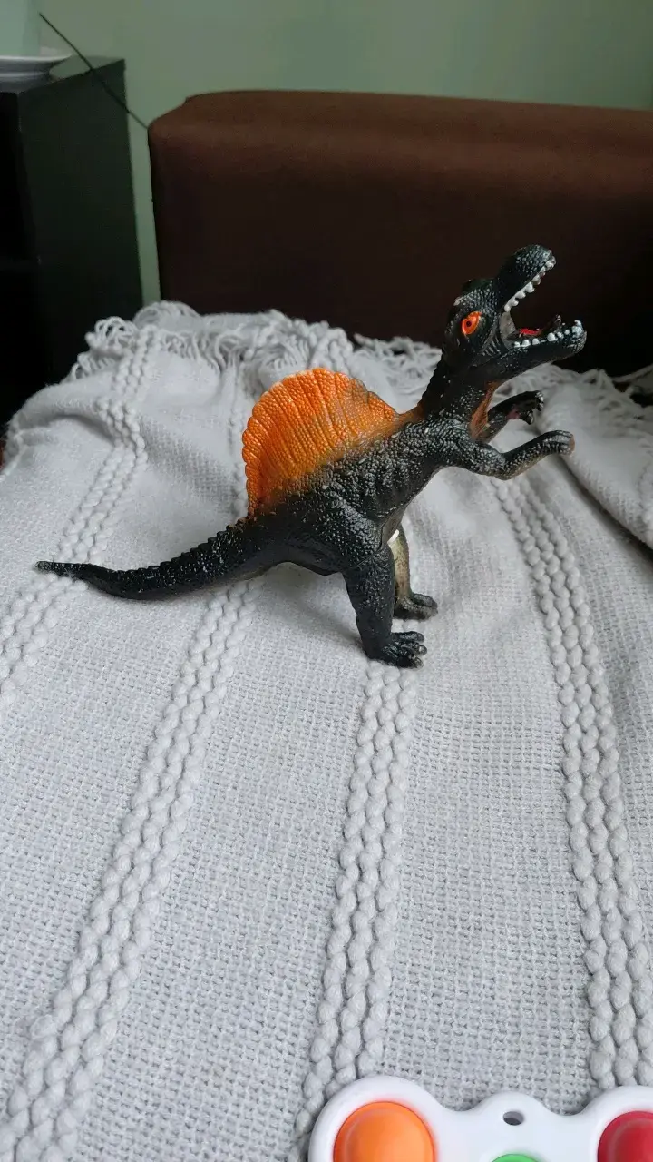 Figura de dinosaurio Spinosaurus de juguete - 1