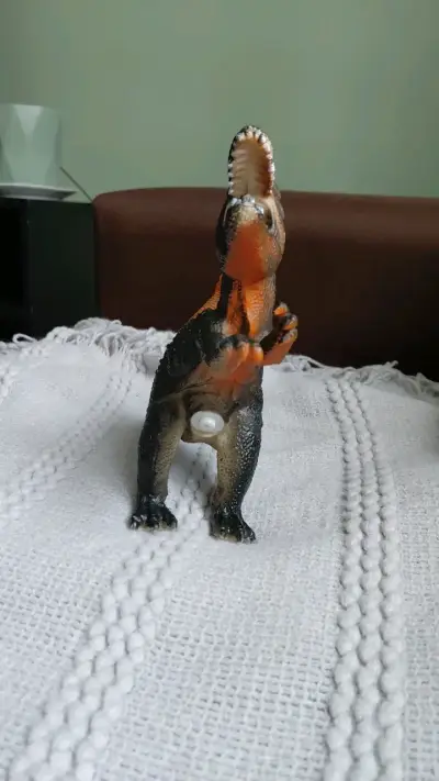 Figura de dinosaurio Spinosaurus de juguete - miniatura 3