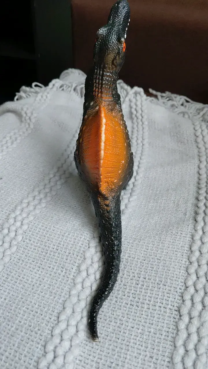 Figura de dinosaurio Spinosaurus de juguete - 4