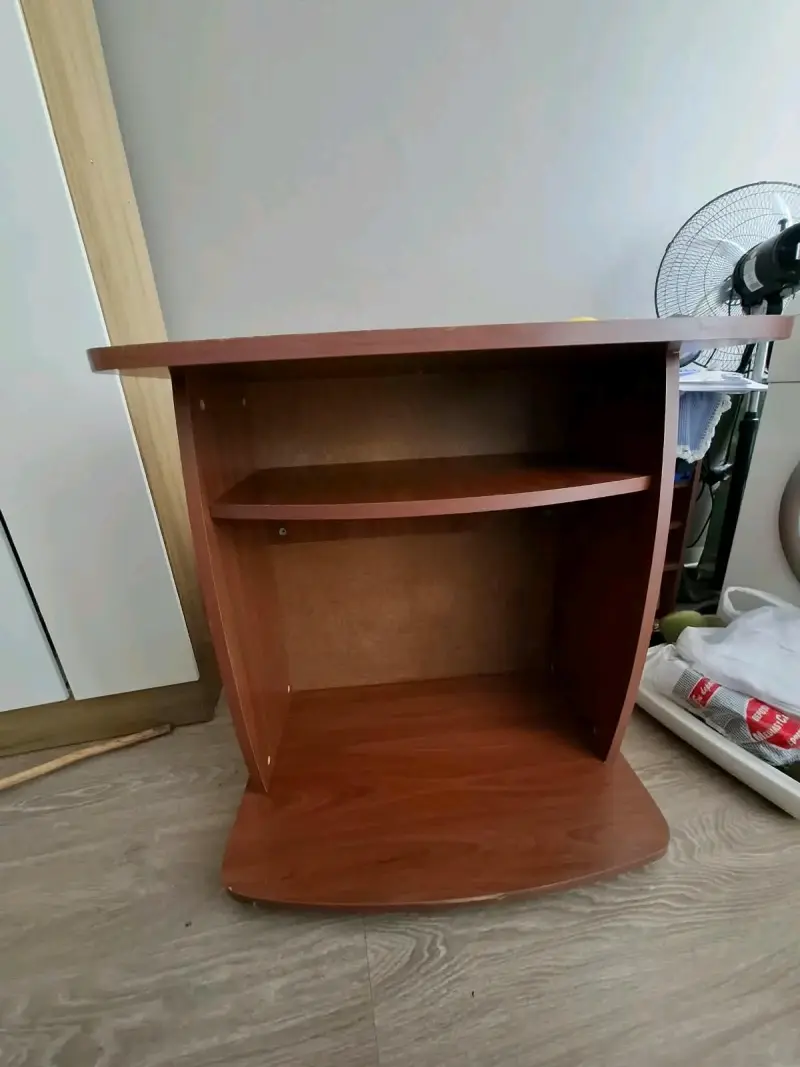 Rack o Mesa de madera para televion pequeña