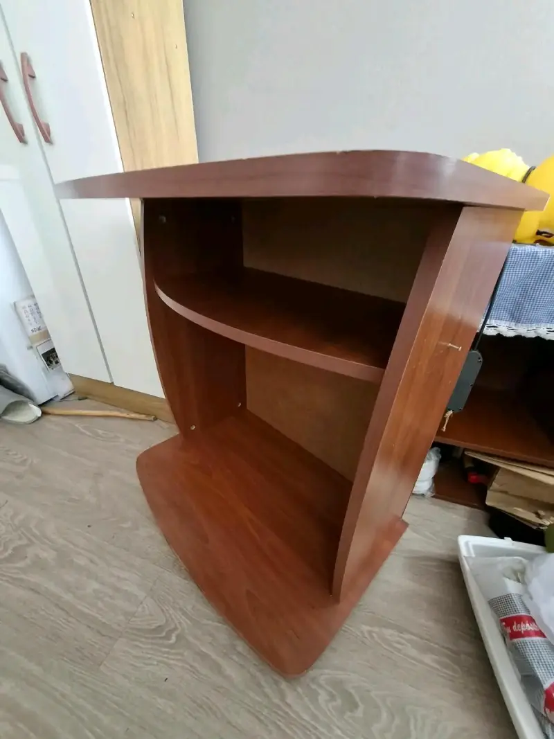 Rack o Mesa de madera para televion pequeña - 2