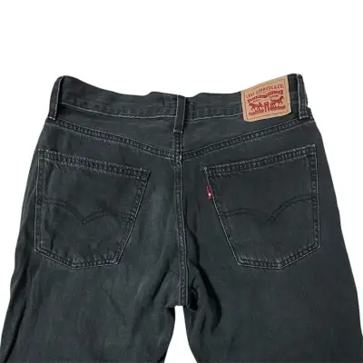 Jeans negros Levi's para mujer T 27,en buen estado - miniatura 3