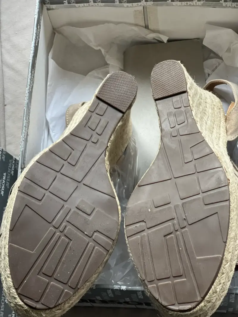 Sandalias de cuña beige Ansonia en buen estado - 2