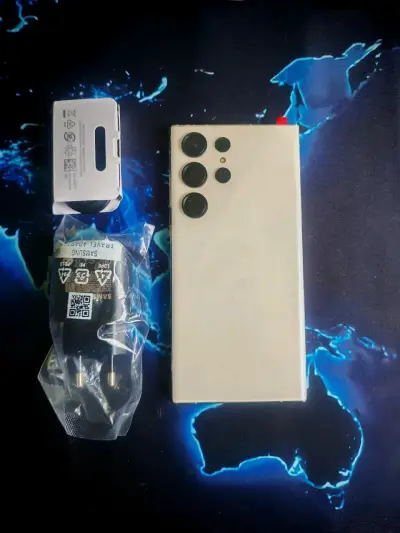 Samsung Galaxy S23 Ultra con cargador original - miniatura 2