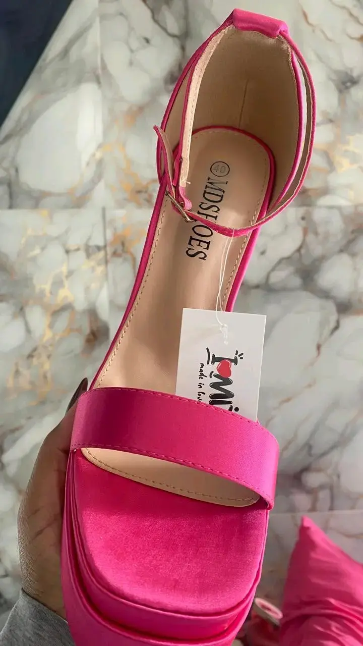 Tacones altos fucsia elegantes - 2