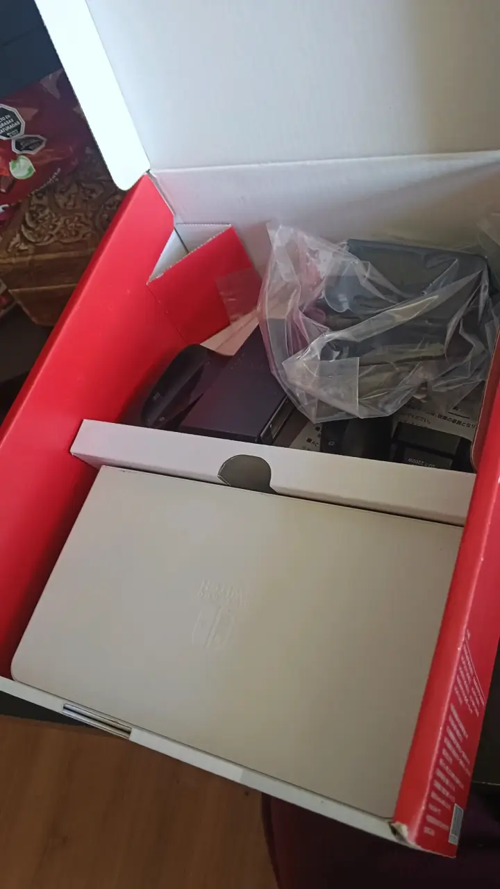 Consola Nintendo Switch OLED con Magia - 2