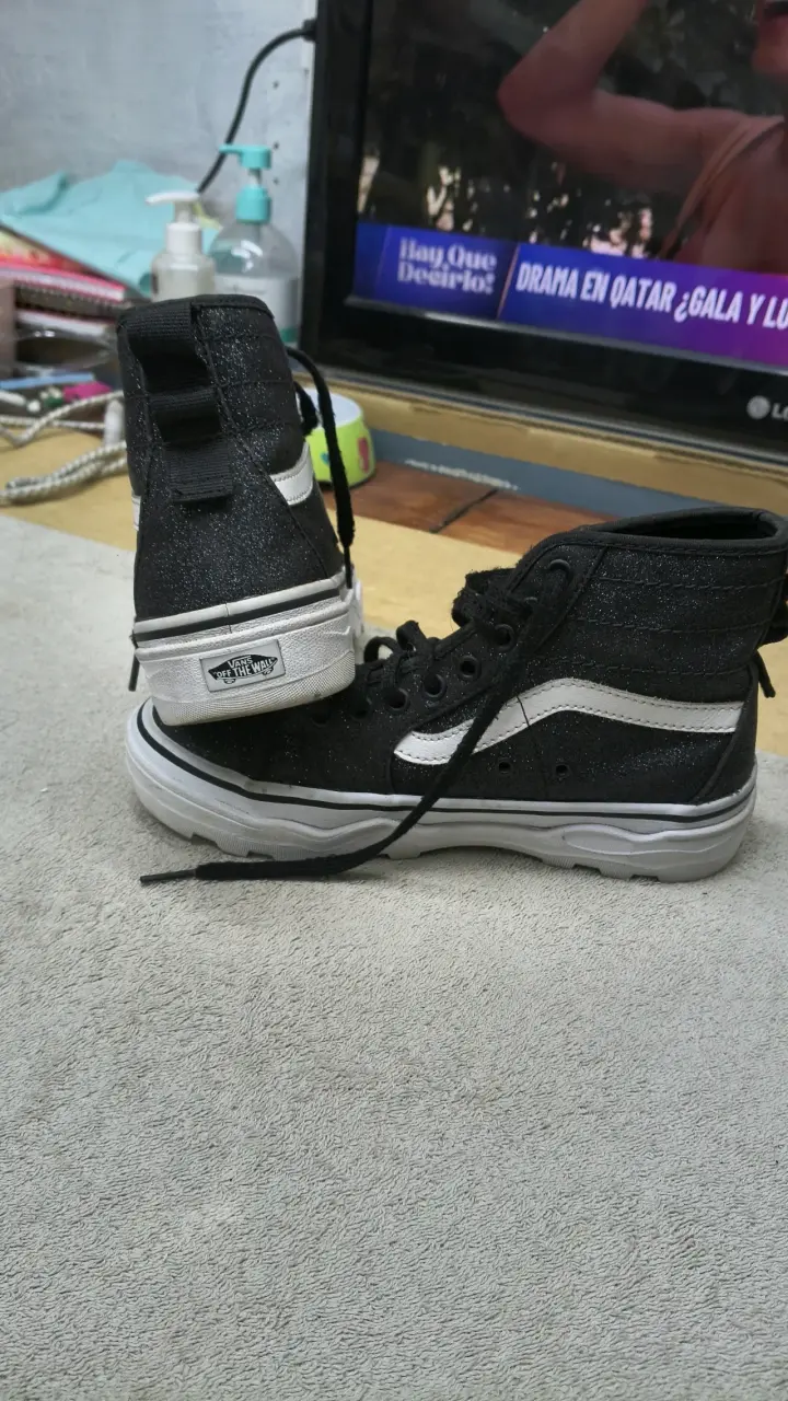 Zapatillas Vans negras de caña alta - 1