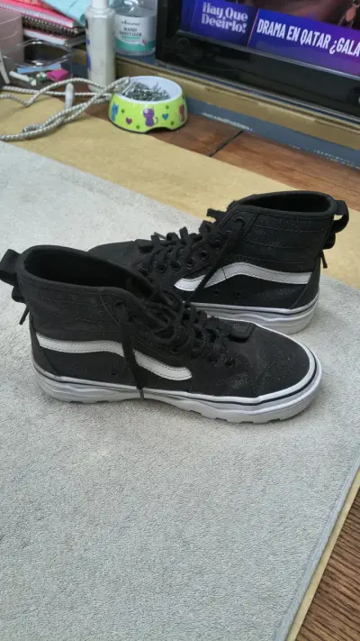 Zapatillas Vans negras de caña alta - miniatura 2