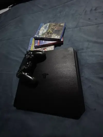 PS4 SLIM 1TB +  juegos + mando - miniatura 1