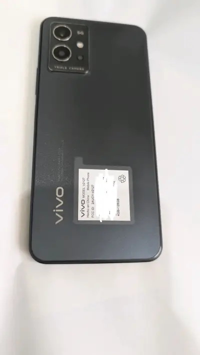 Smartphone Vivo V21 5G con triple cámara - miniatura 1