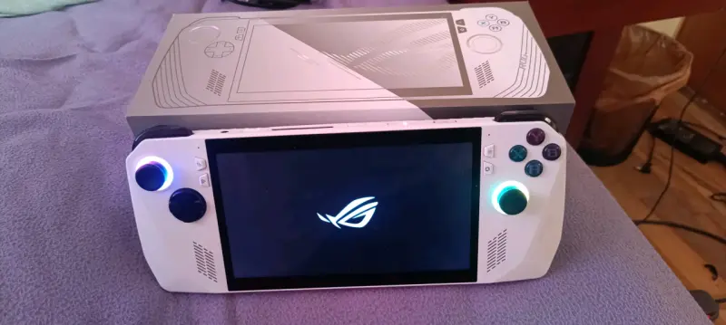 Consola portátil ASUS ROG Ally con caja - 1