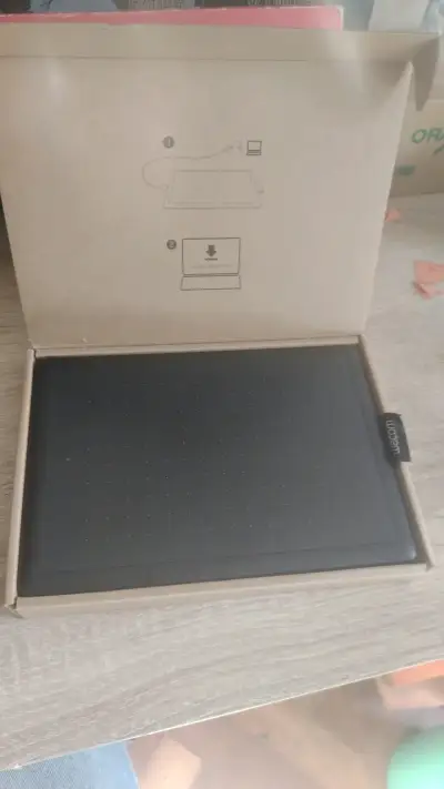 Tableta gráfica Wacom One con lápiz - miniatura 3