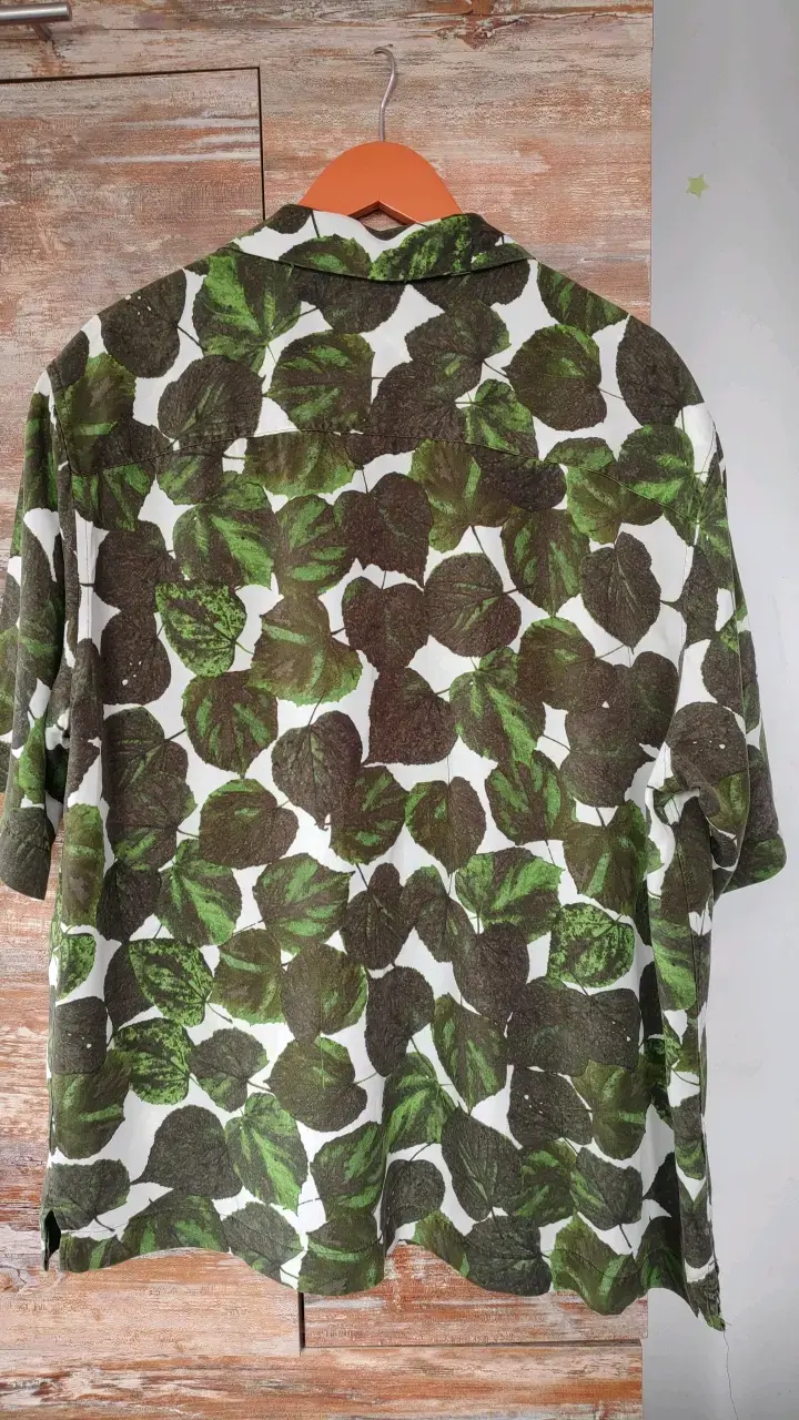 Camisa H&M estampado hojas verdes - 5