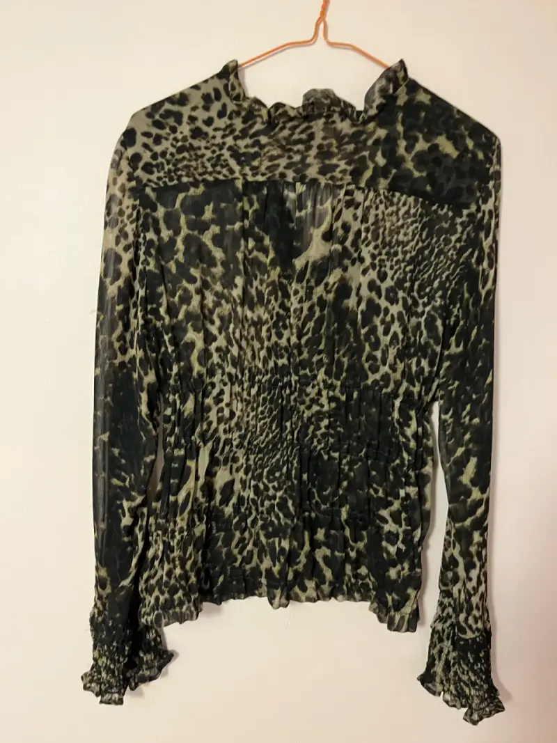 Blusa de mujer estampado animal print talla M - 2
