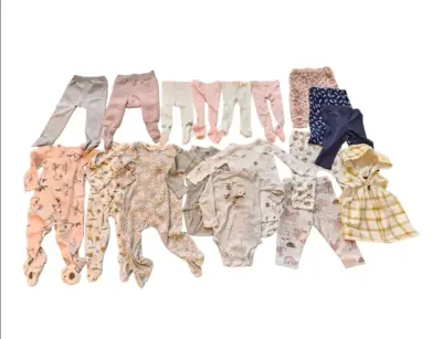Lote ropa para bebé niña  6 a 9 meses - miniatura 1