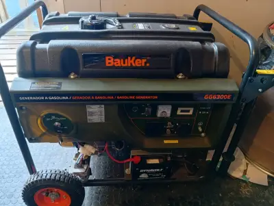 Generador a Gasolina Bauker GG6300E 6000W - miniatura 1