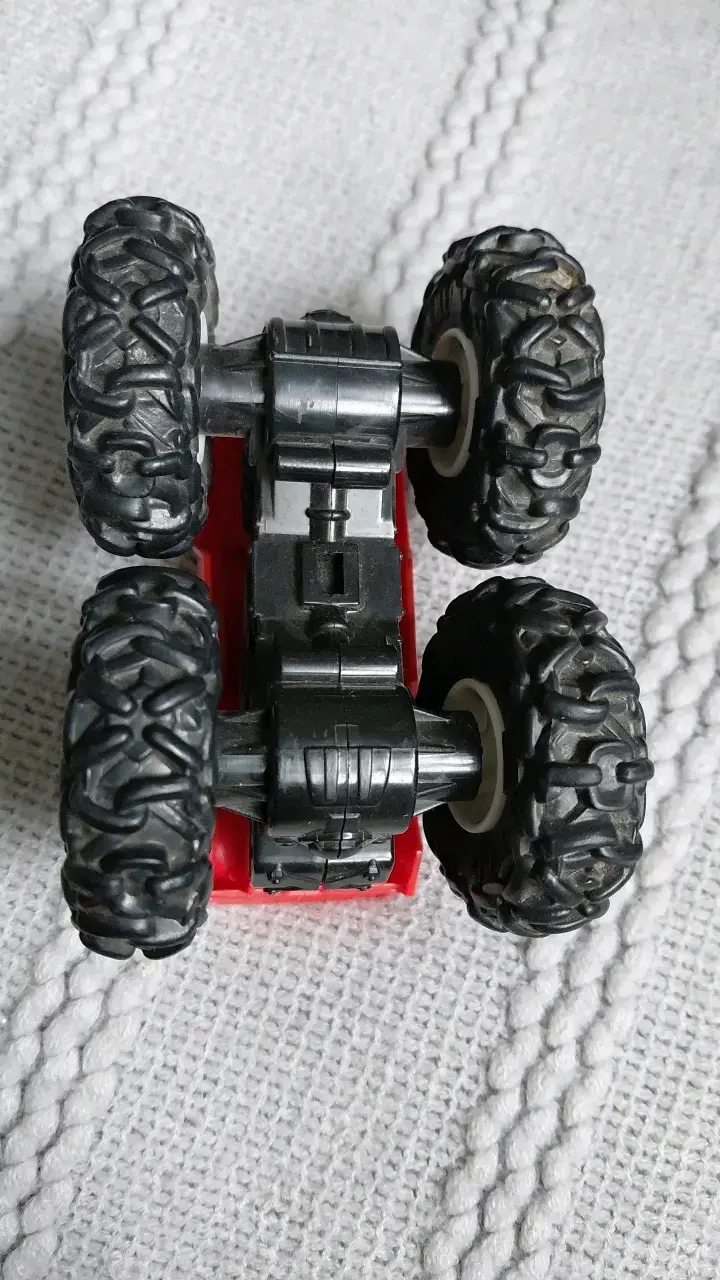Camión Monster Truck Hot Wheels rojo - 4