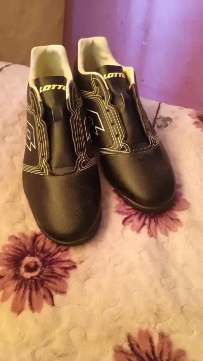 Zapatillas deportivas Lotto Tacto Pro TF negras - miniatura 1