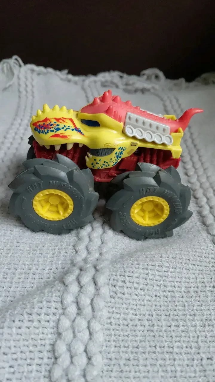 Camión Monster Truck Dinosaurio Hot Wheels - 2