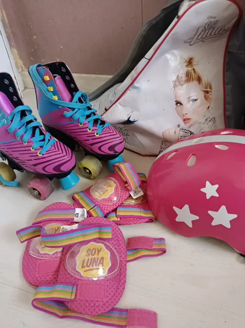 Patines de cuatro ruedas Soy Luna con accesorios - 1