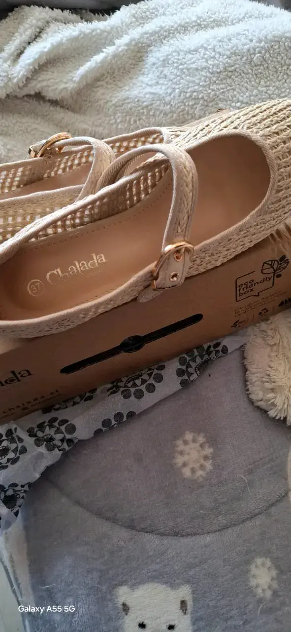 Zapatos de mujer trenzados beige con hebilla - 2