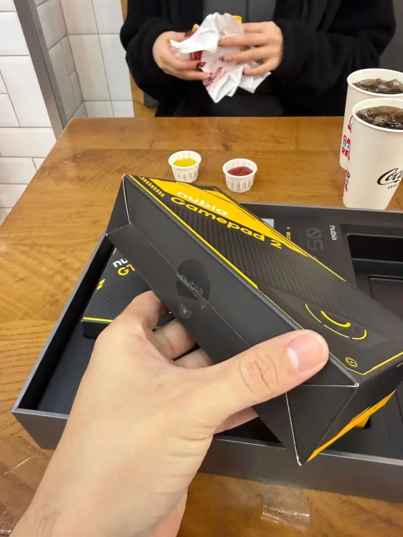 Smartphone Nubia Neo 5 GT con Ventilador y Gatillos - 6