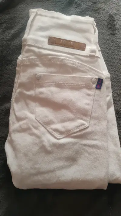 Jeans blancos de mujer marca JEJE - miniatura 1