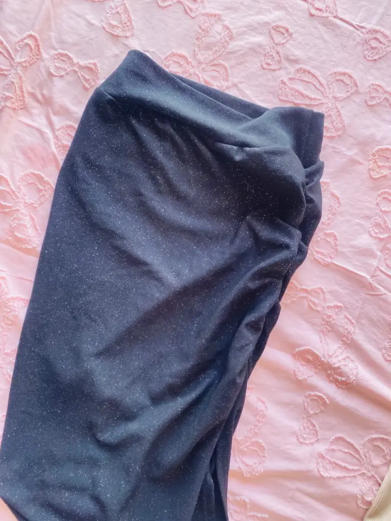 Falda negra con brillo para mujer - 1