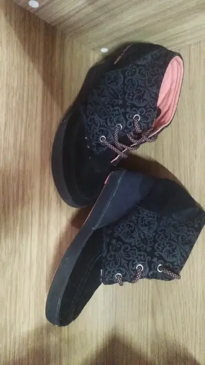 Botines negros North Star con diseño floral - miniatura 2