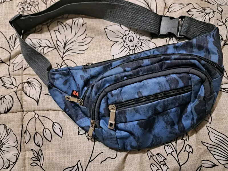 Riñonera azul camuflaje con múltiples bolsillos - 3