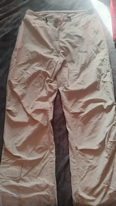 Pantalones cargo beige para mujer - miniatura 2