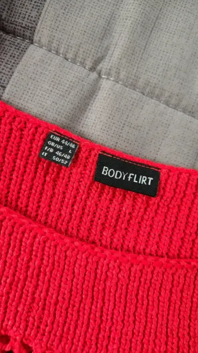 Suéter rojo tejido Bodyflirt para mujer - miniatura 2