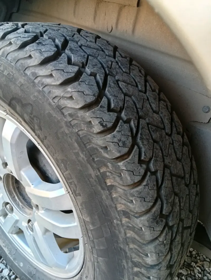 Camioneta SUV Mahindra Scorpio 4x4 en buen estado - 3