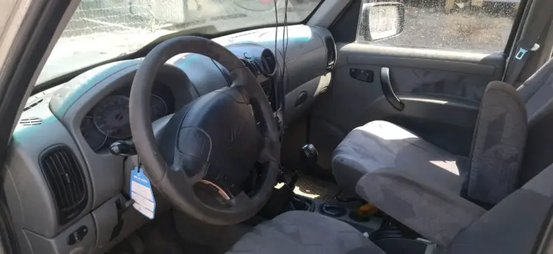 Camioneta SUV Mahindra Scorpio 4x4 en buen estado - 5