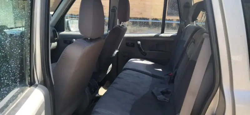 Camioneta SUV Mahindra Scorpio 4x4 en buen estado - 6