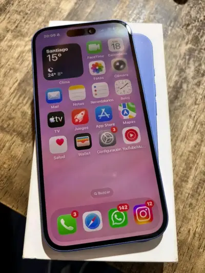 iPhone 16 en excelente estado color azul - miniatura 1