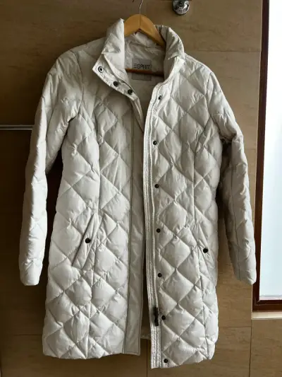 Parka acolchada blanca Esprit para mujer - miniatura 1