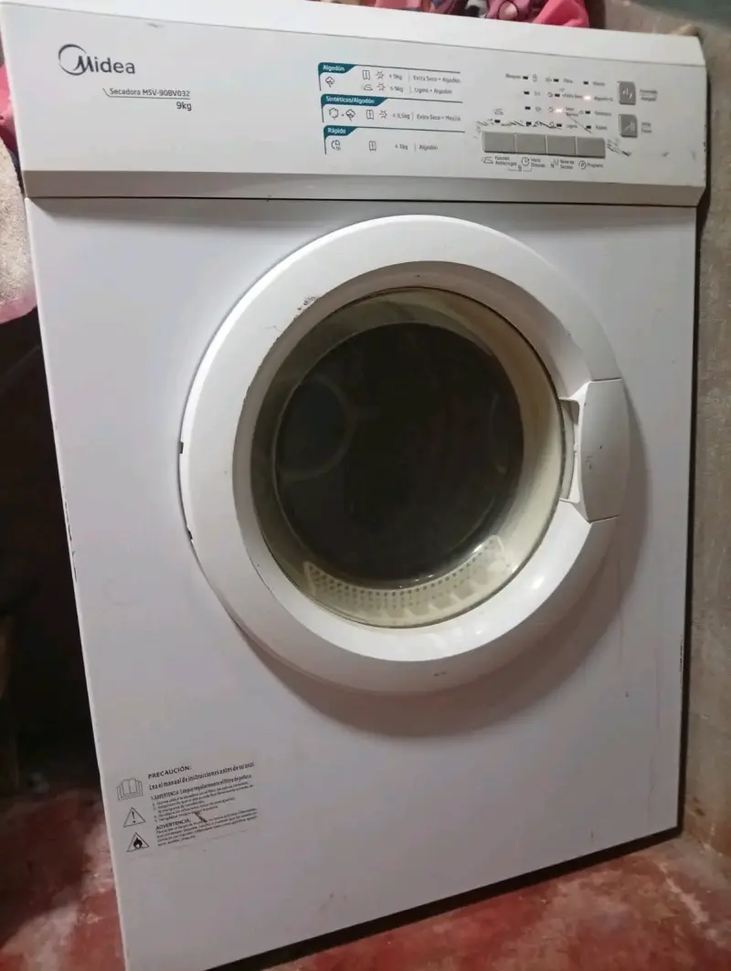 Secadora Midea 9kg modelo MSV-90B032 en buen estado