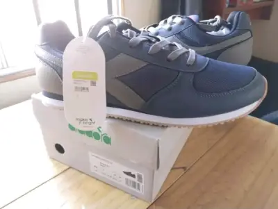 Zapatillas deportivas Diadora Retro5 azul marino - miniatura 1