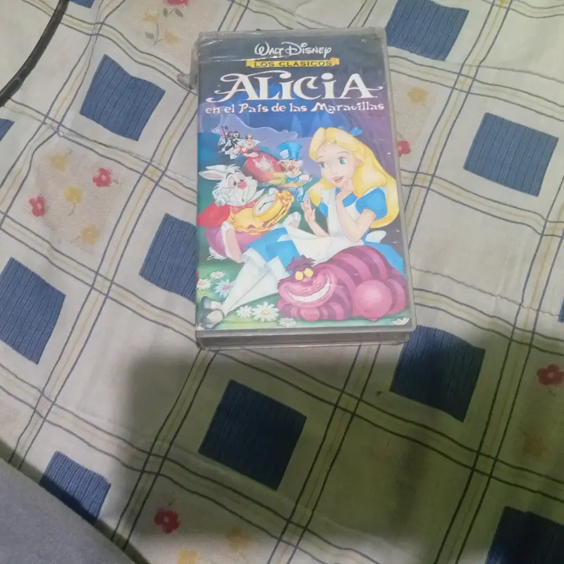 VHS Disney Alicia en el País de las Maravillas - 1