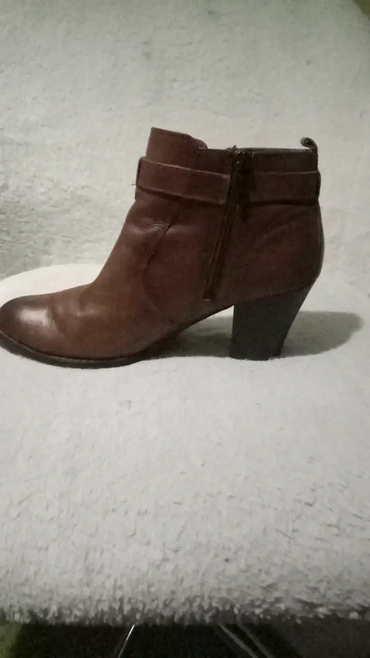 Botines hush puppies de cuero marrón con tacón - 2
