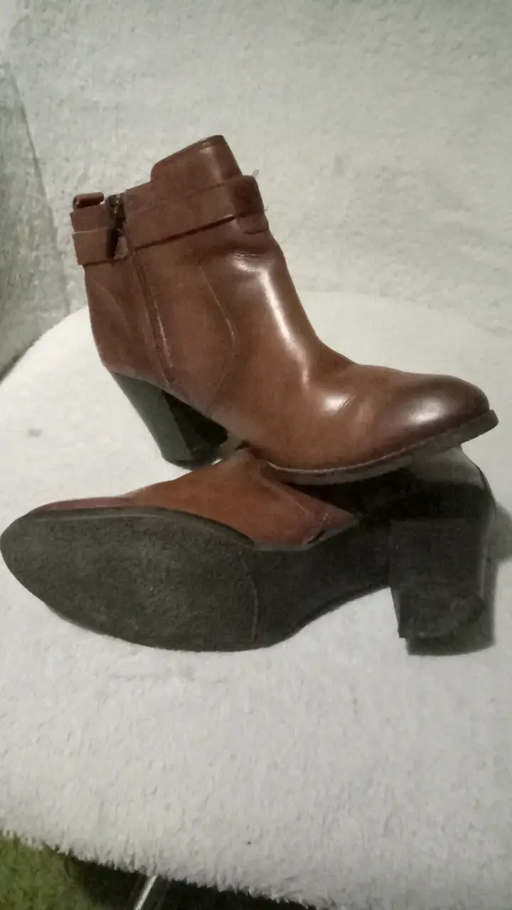 Botines hush puppies de cuero marrón con tacón - 4